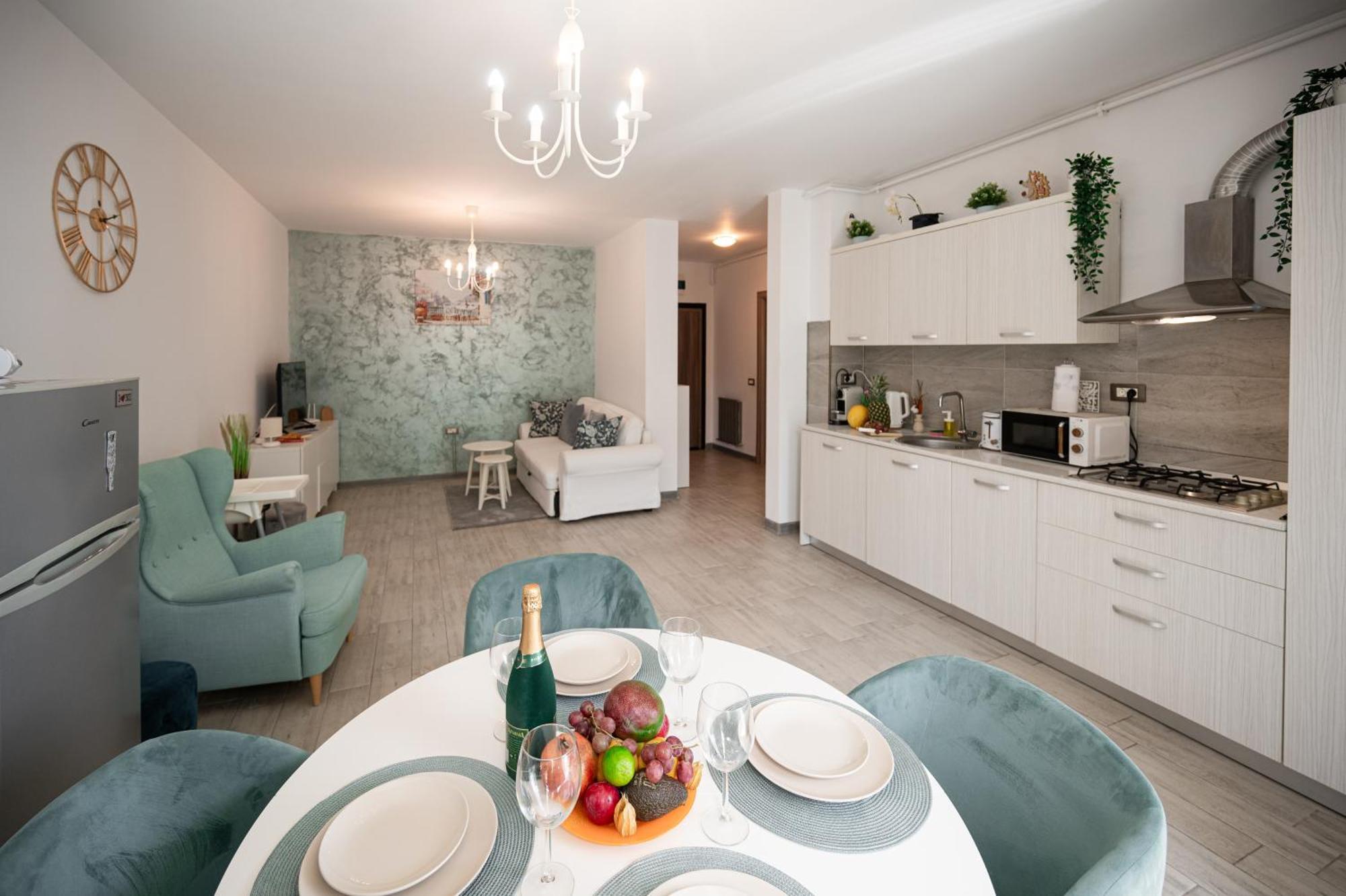 Sara Blu Apartment Spa And Pool Beach Resort Mamaia Eksteriør bilde